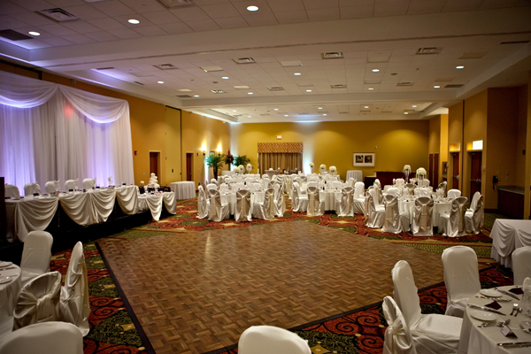 The Hilton Garden Inn Ottawa Airport Wedding Magazine Img 0037