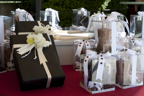 Do It Yourself Wedding Favors Ottawa Magazine Favors Are The Gifts You Either Hand Out Or Place At Each Plate For Your Guests To Take Home End Of Evening It Is Way Saying Thank