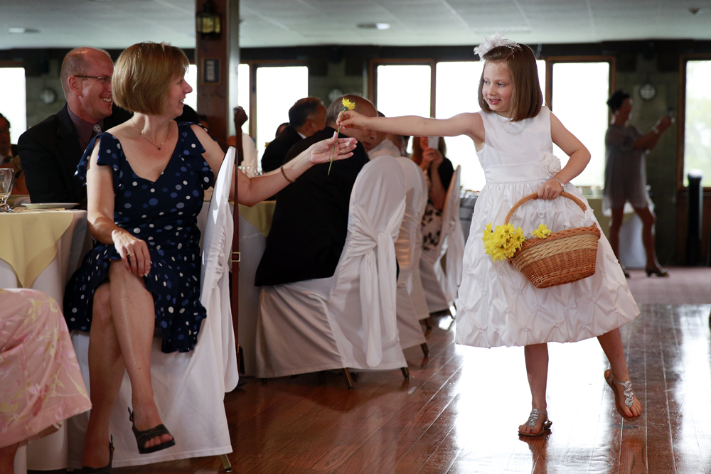 https://www.ottawaweddingmagazine.com/wp-content/uploads/2013/07/justine-jason0144.jpg