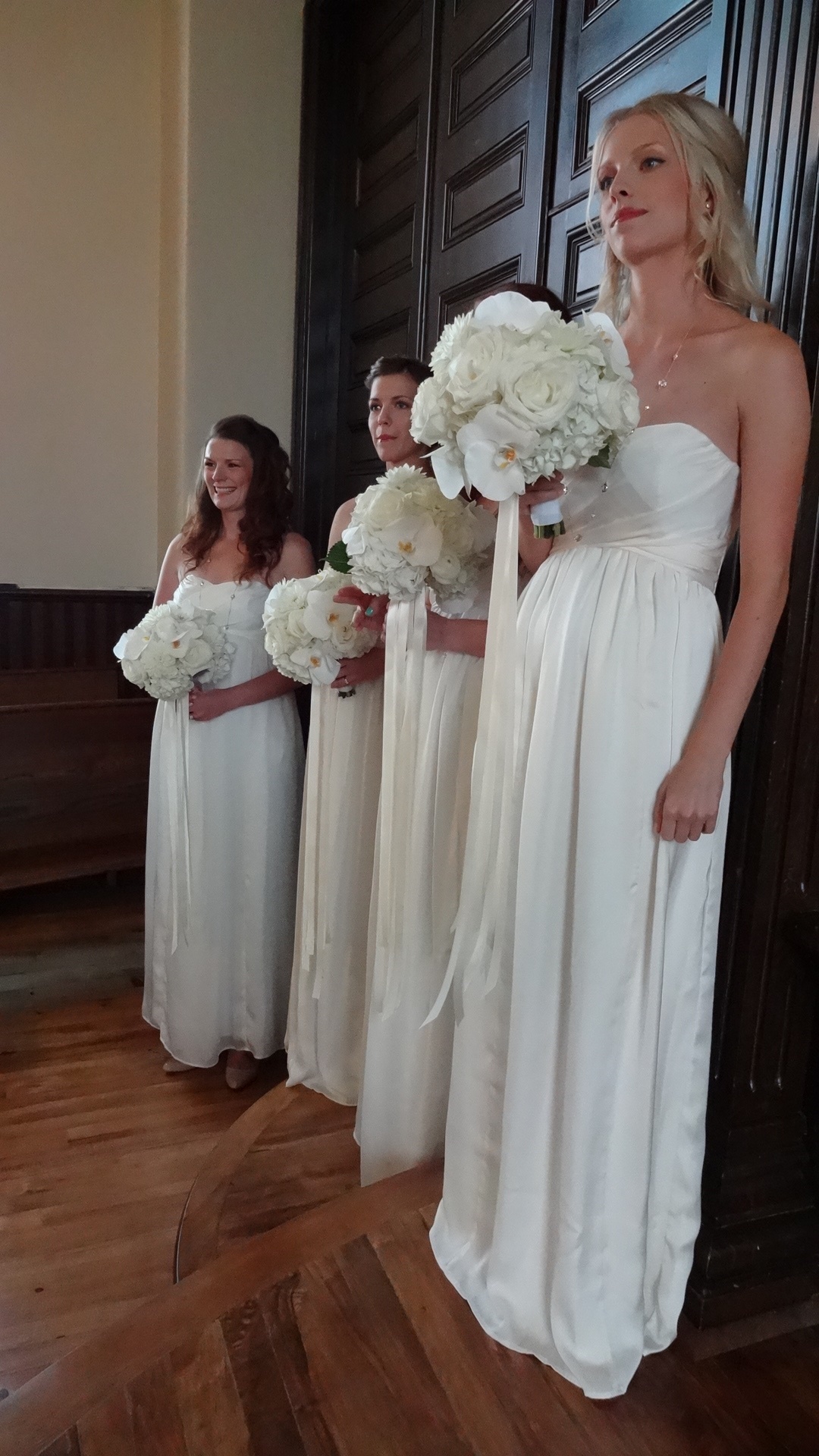 https://www.ottawaweddingmagazine.com/wp-content/uploads/2013/12/white.jpg