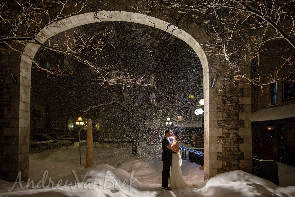 https://www.ottawaweddingmagazine.com/wp-content/uploads/2014/02/courtyard_winter_wedding_ottawa_13.jpg