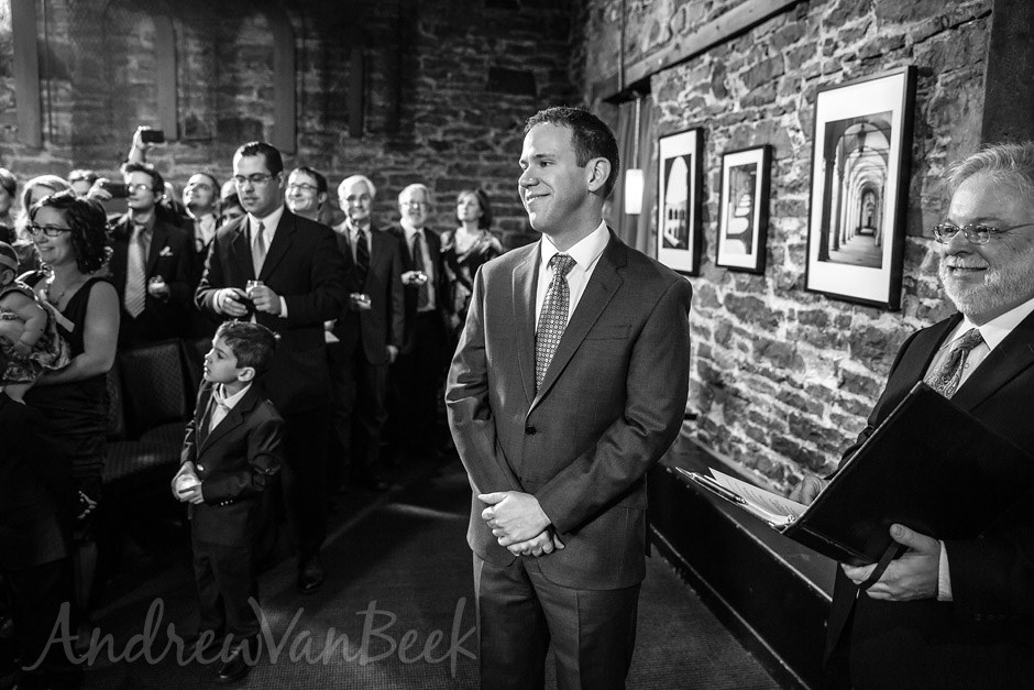 https://www.ottawaweddingmagazine.com/wp-content/uploads/2014/11/courtyard_winter_wedding_ottawa_15.jpg