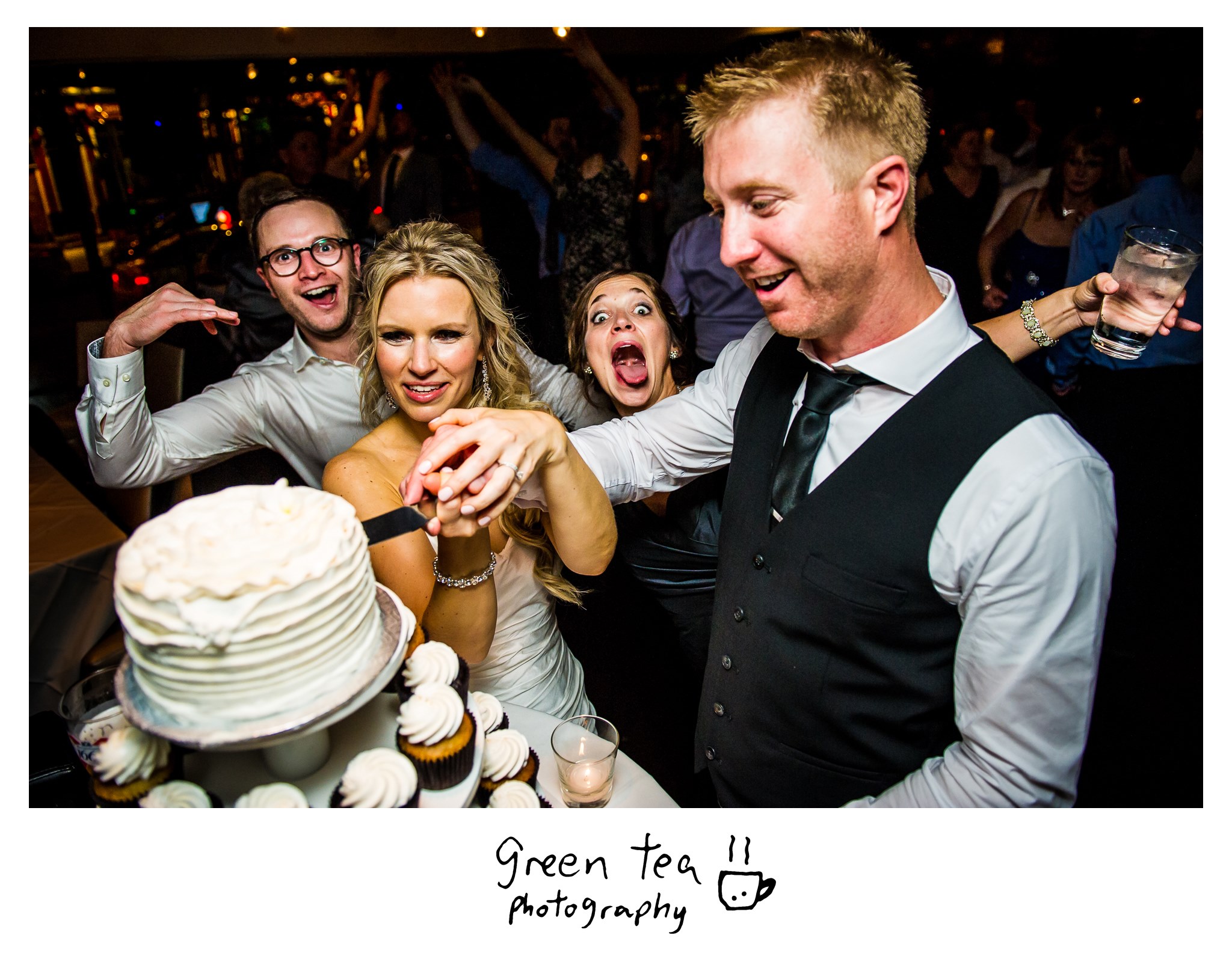 https://www.ottawaweddingmagazine.com/wp-content/uploads/2014/12/alan-viau-cake.jpg