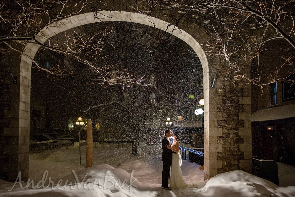 https://www.ottawaweddingmagazine.com/wp-content/uploads/2015/01/courtyard_winter_wedding_ottawa_13.jpg