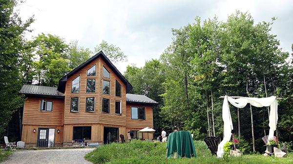 Intimate wedding lodge