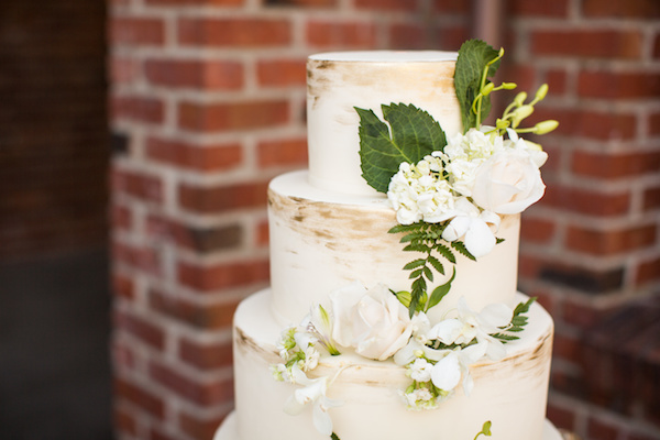 White Wedding Cake White flowers